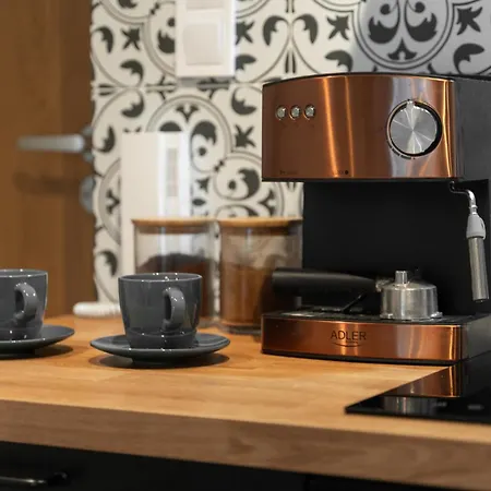 6000 Stare Bulwary No 1 *