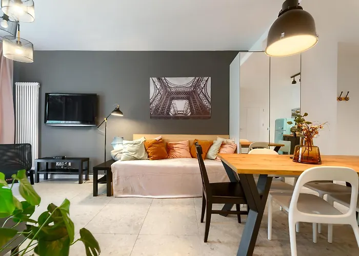 6000 Stare Bulwary No 1 *